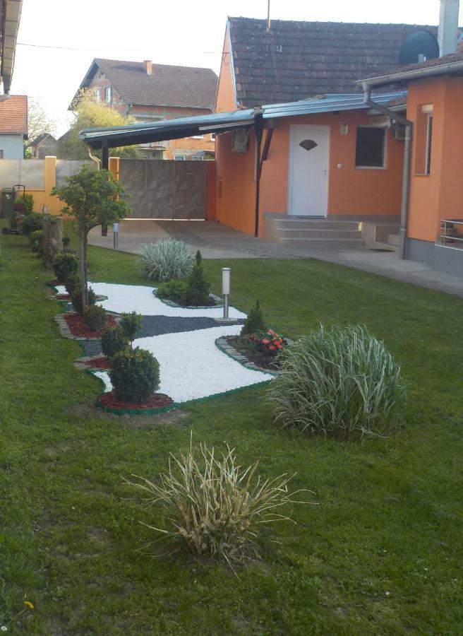 Apartmani Baotic Zupanja Luaran gambar