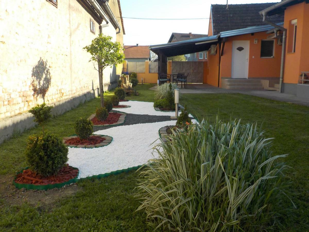 Apartmani Baotic Zupanja Luaran gambar