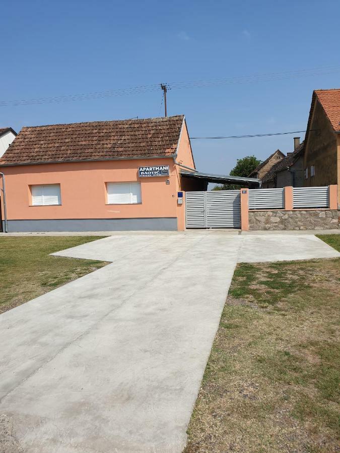 Apartmani Baotic Zupanja Luaran gambar