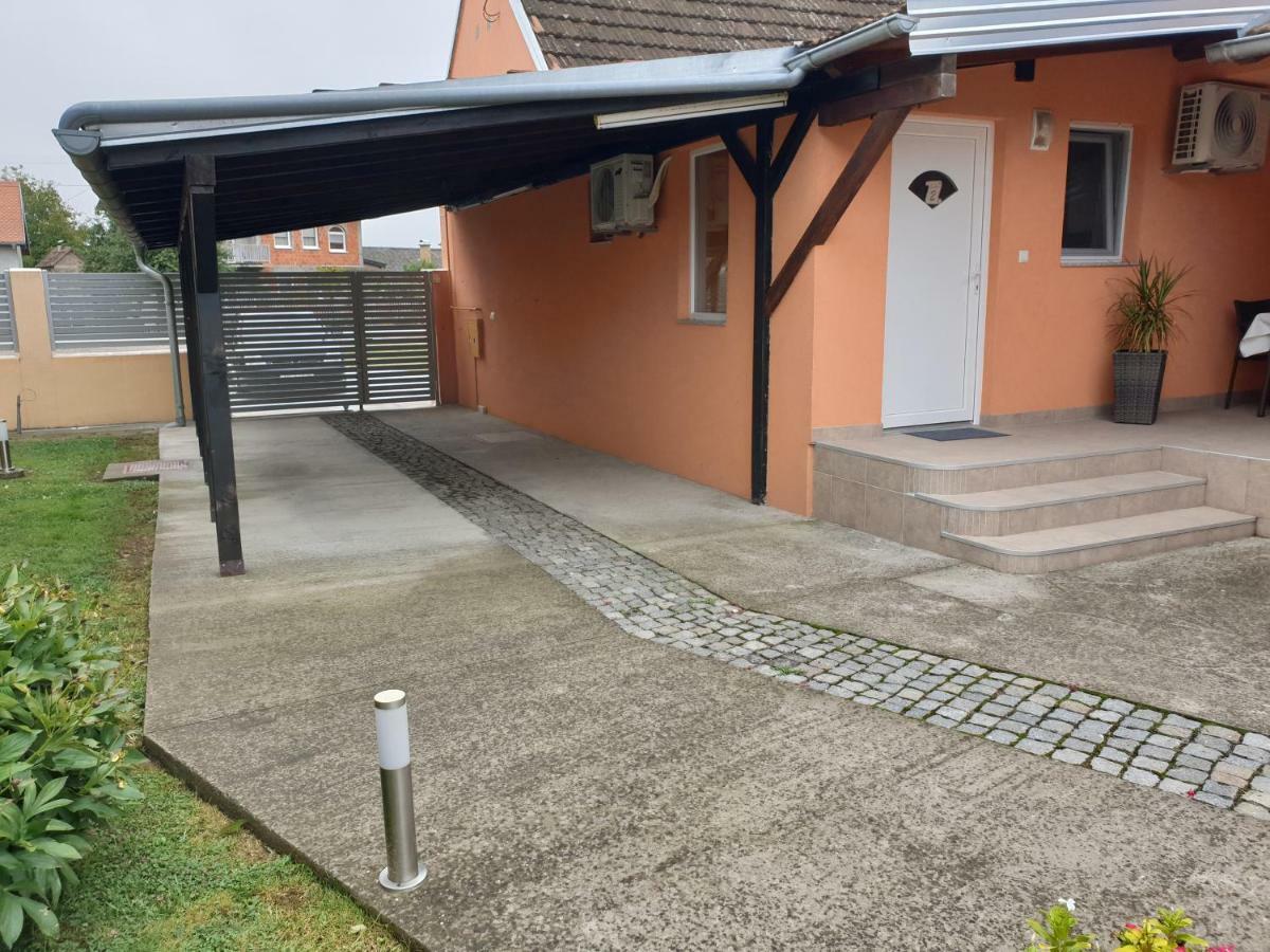Apartmani Baotic Zupanja Luaran gambar